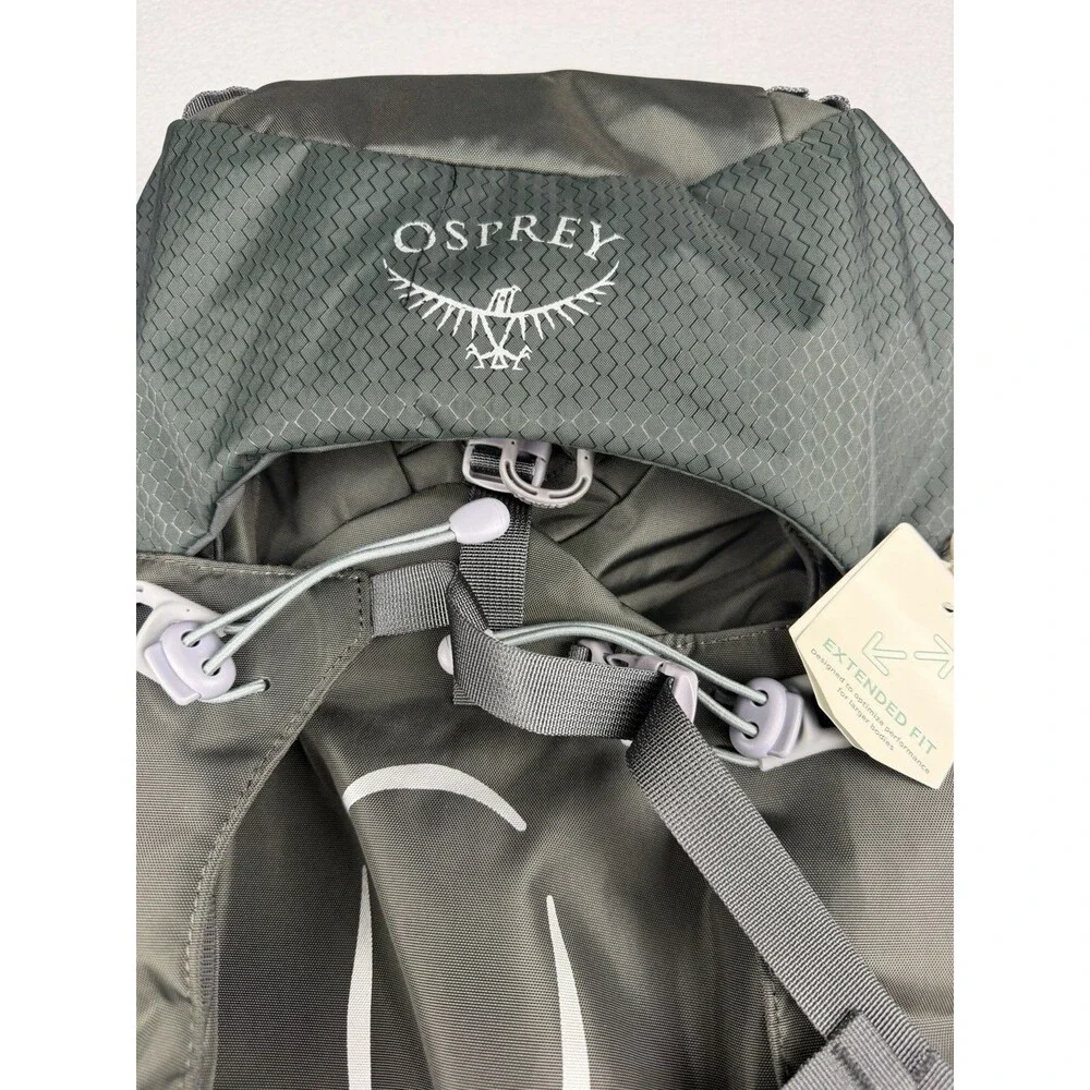 NWT Osprey Ariel 65 L Women’s Hiking Backpack Camping Pack Green Gray 3967 Cu.in - Picture 2 of 16
